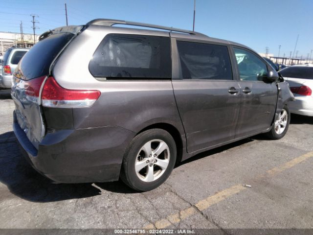 Photo 3 VIN: 5TDKK3DC2BS144870 - TOYOTA SIENNA 