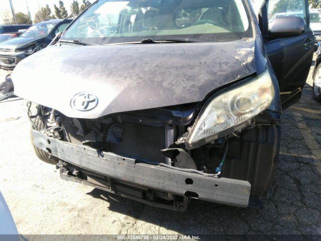 Photo 5 VIN: 5TDKK3DC2BS144870 - TOYOTA SIENNA 