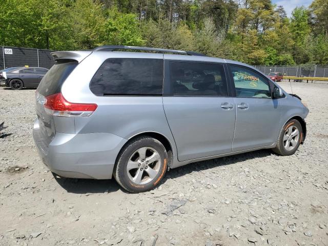 Photo 2 VIN: 5TDKK3DC2BS164276 - TOYOTA SIENNA LE 