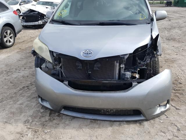 Photo 8 VIN: 5TDKK3DC2CS183444 - TOYOTA SIENNA LE 