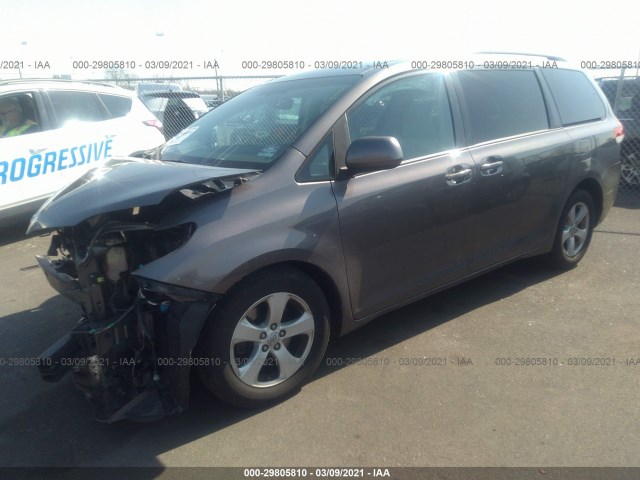 Photo 1 VIN: 5TDKK3DC2CS190958 - TOYOTA SIENNA 