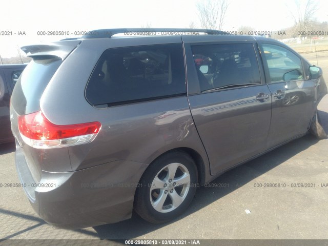 Photo 3 VIN: 5TDKK3DC2CS190958 - TOYOTA SIENNA 