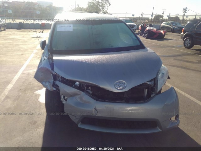 Photo 5 VIN: 5TDKK3DC2CS192936 - TOYOTA SIENNA 