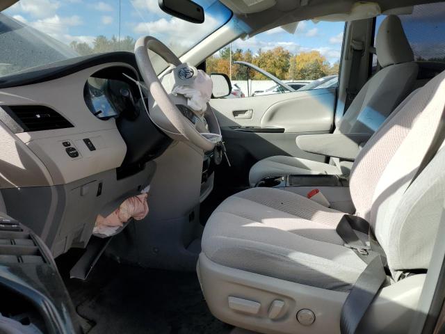 Photo 6 VIN: 5TDKK3DC2CS200971 - TOYOTA SIENNA LE 