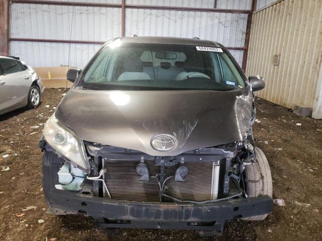 Photo 4 VIN: 5TDKK3DC2CS204471 - TOYOTA SIENNA LE 