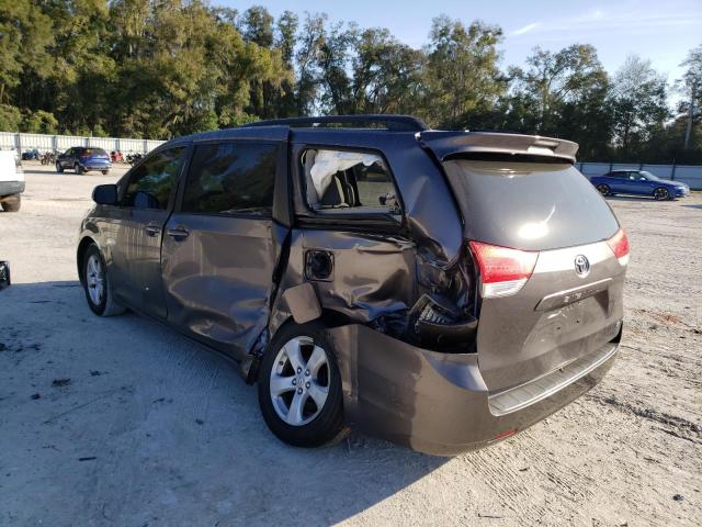 Photo 1 VIN: 5TDKK3DC2CS224218 - TOYOTA SIENNA LE 