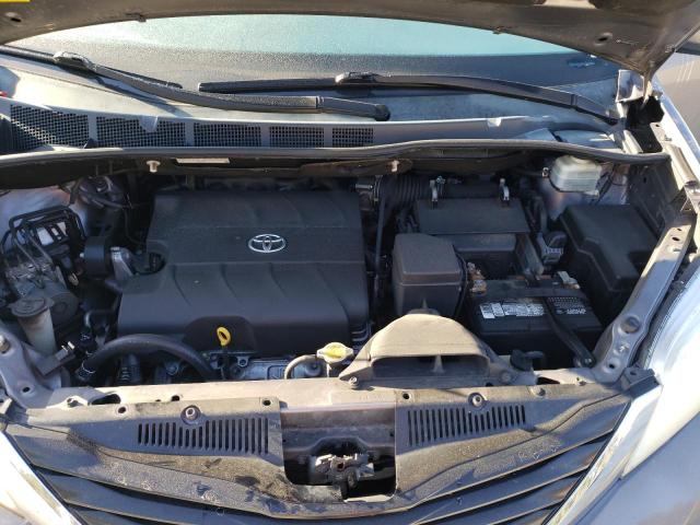 Photo 11 VIN: 5TDKK3DC2CS224218 - TOYOTA SIENNA LE 