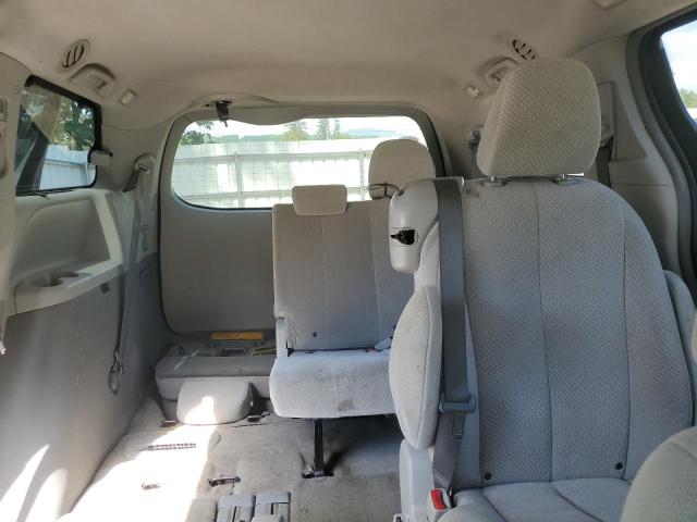 Photo 9 VIN: 5TDKK3DC2CS236711 - TOYOTA SIENNA LE 