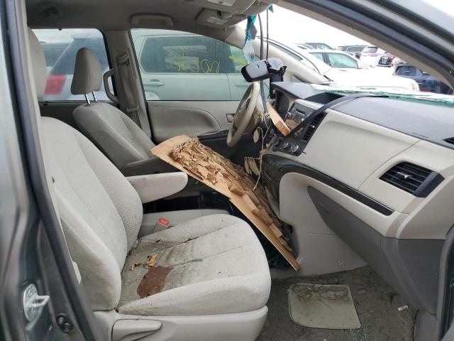 Photo 4 VIN: 5TDKK3DC2CS241259 - TOYOTA SIENNA LE 