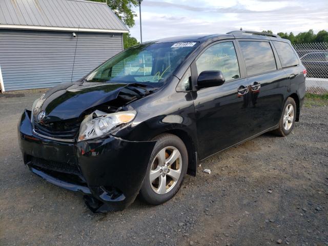 Photo 1 VIN: 5TDKK3DC2CS262628 - TOYOTA SIENNA LE 