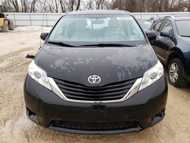 Photo 4 VIN: 5TDKK3DC2CS267750 - TOYOTA SIENNA LE 