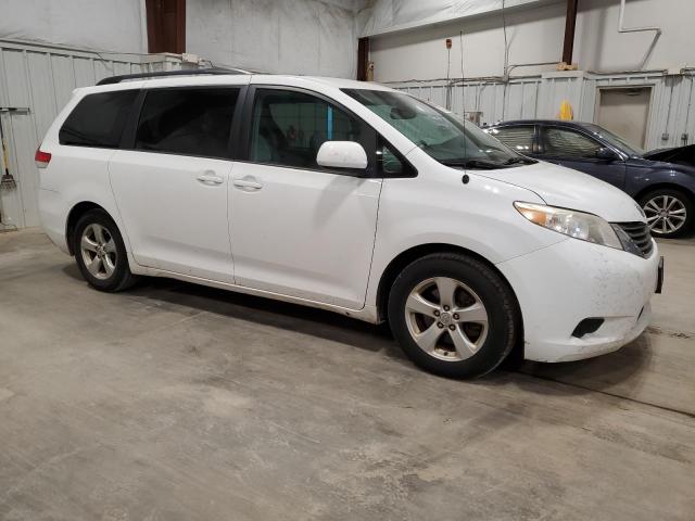 Photo 3 VIN: 5TDKK3DC2CS268719 - TOYOTA SIENNA LE 