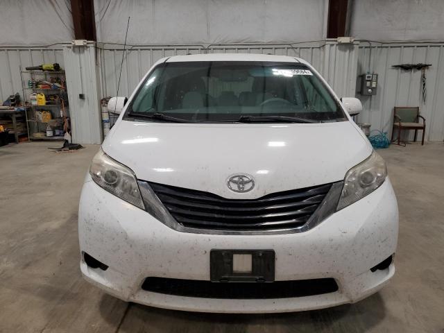 Photo 4 VIN: 5TDKK3DC2CS268719 - TOYOTA SIENNA LE 