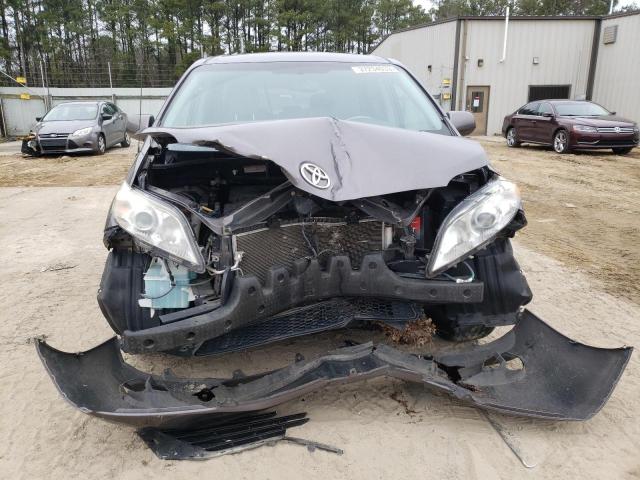 Photo 4 VIN: 5TDKK3DC2CS270213 - TOYOTA SIENNA LE 