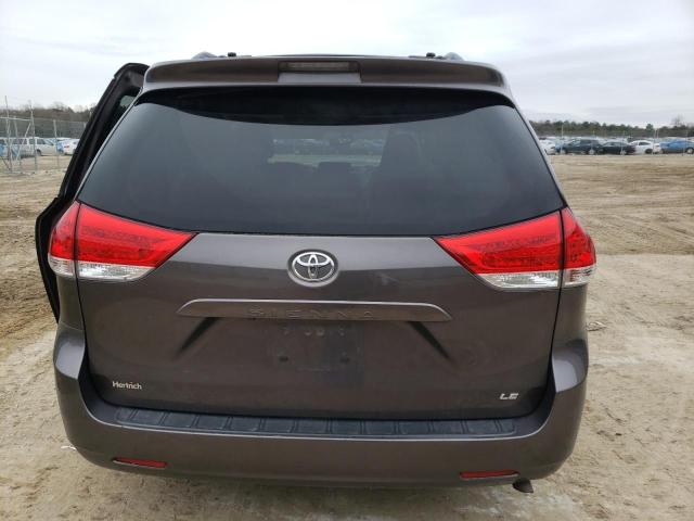 Photo 5 VIN: 5TDKK3DC2CS270213 - TOYOTA SIENNA LE 