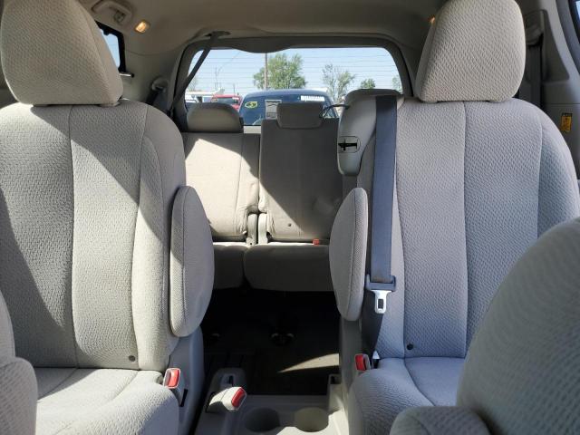 Photo 9 VIN: 5TDKK3DC2DS296506 - TOYOTA SIENNA LE 