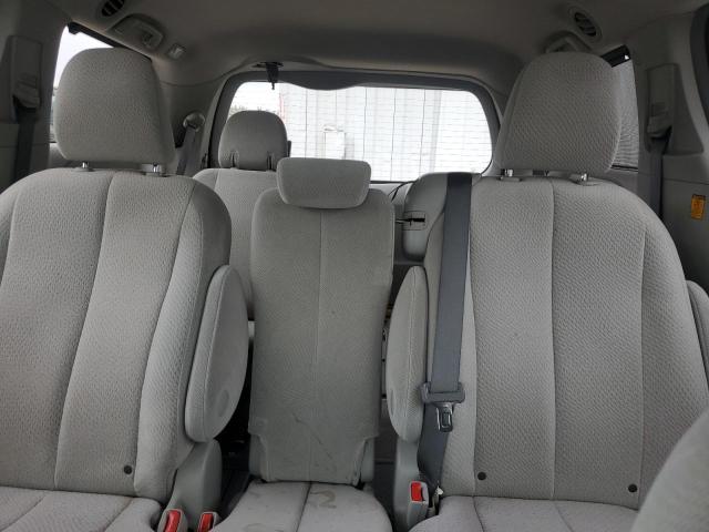 Photo 9 VIN: 5TDKK3DC2DS299308 - TOYOTA SIENNA LE 