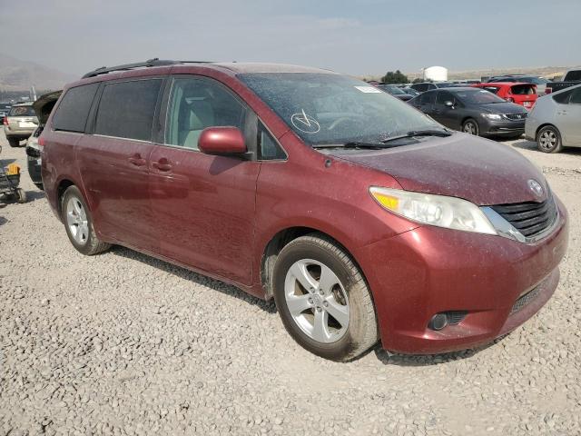 Photo 3 VIN: 5TDKK3DC2DS313675 - TOYOTA SIENNA LE 