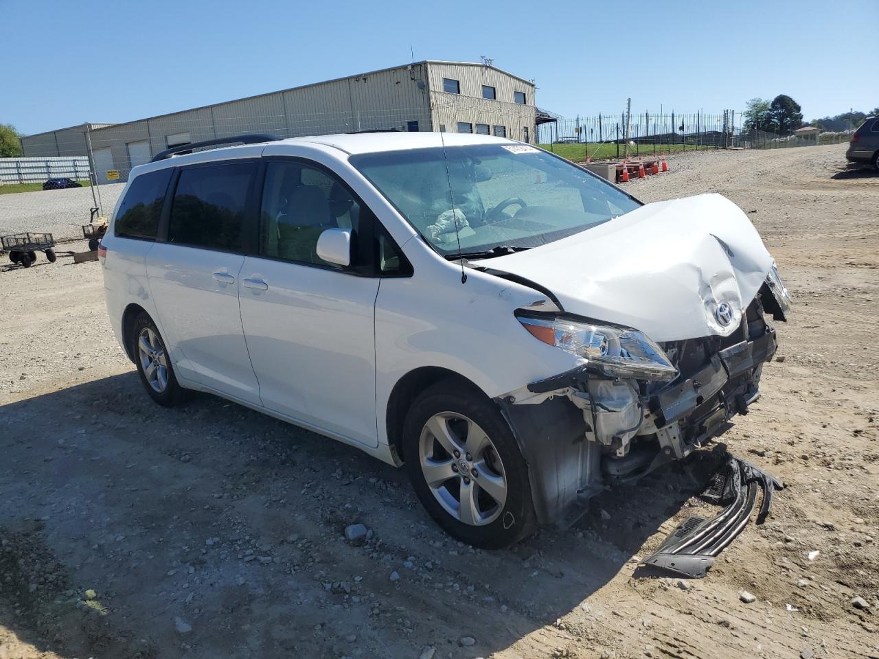 Photo 3 VIN: 5TDKK3DC2DS330816 - TOYOTA SIENNA 