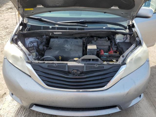 Photo 11 VIN: 5TDKK3DC2DS334901 - TOYOTA SIENNA LE 