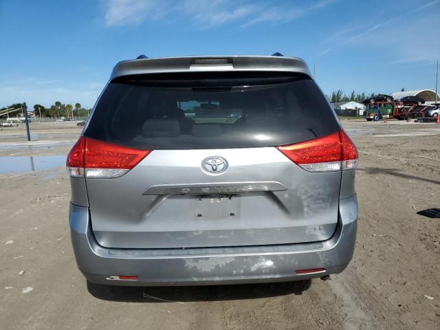 Photo 5 VIN: 5TDKK3DC2DS334901 - TOYOTA SIENNA LE 