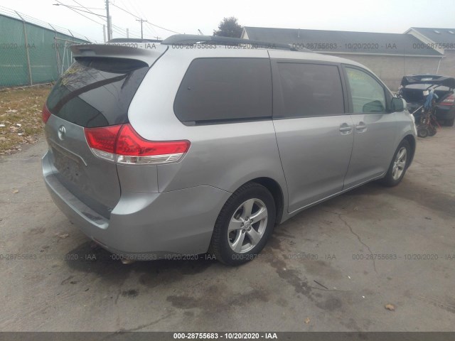 Photo 3 VIN: 5TDKK3DC2DS335661 - TOYOTA SIENNA 