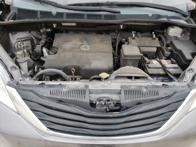 Photo 6 VIN: 5TDKK3DC2DS338379 - TOYOTA SIENNA LE 