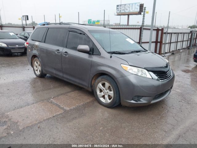 Photo 0 VIN: 5TDKK3DC2DS346837 - TOYOTA SIENNA 