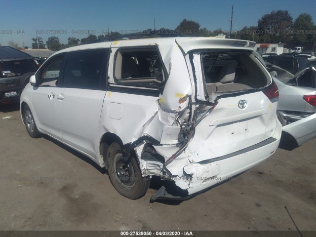 Photo 2 VIN: 5TDKK3DC2DS355490 - TOYOTA SIENNA 