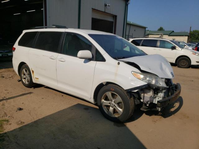 Photo 3 VIN: 5TDKK3DC2DS356557 - TOYOTA SIENNA LE 