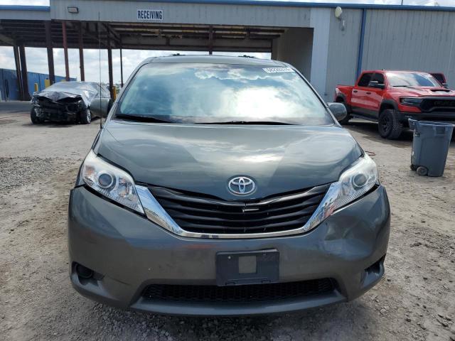 Photo 4 VIN: 5TDKK3DC2DS358650 - TOYOTA SIENNA LE 