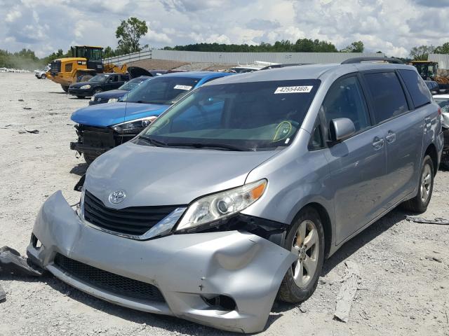 Photo 1 VIN: 5TDKK3DC2DS365453 - TOYOTA SIENNA LE 