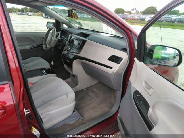 Photo 4 VIN: 5TDKK3DC2DS366067 - TOYOTA SIENNA 