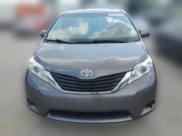 Photo 4 VIN: 5TDKK3DC2DS383127 - TOYOTA SIENNA LE 