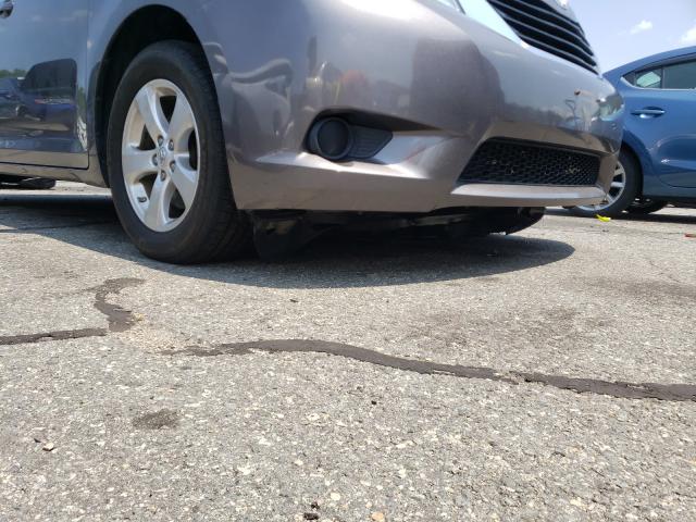 Photo 8 VIN: 5TDKK3DC2DS389798 - TOYOTA SIENNA LE 