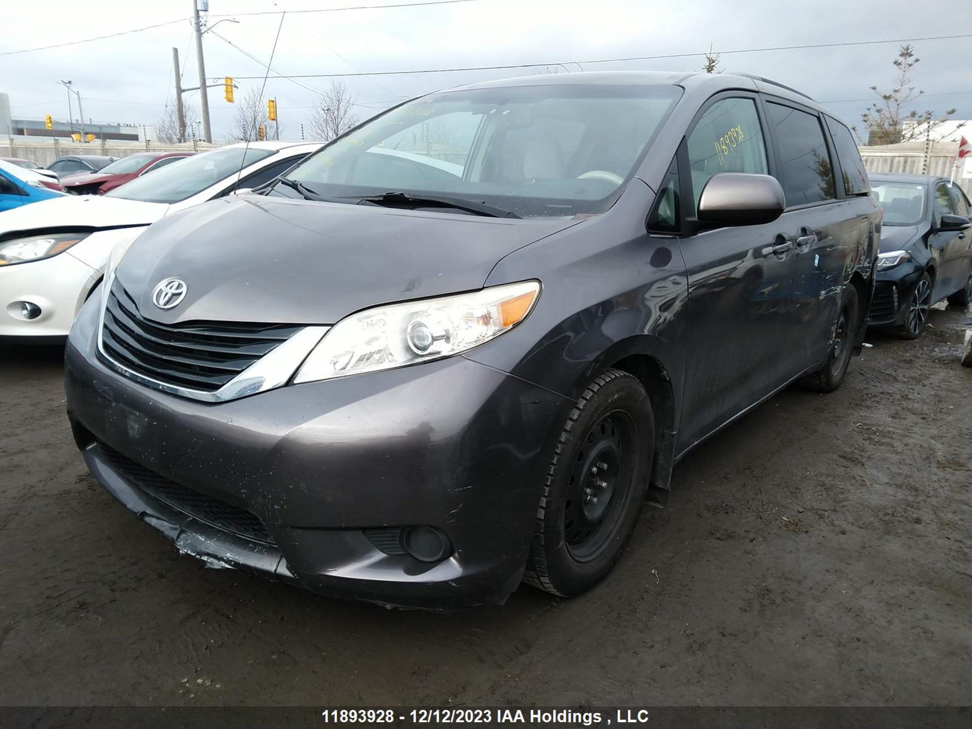 Photo 5 VIN: 5TDKK3DC2DS399960 - TOYOTA SIENNA 