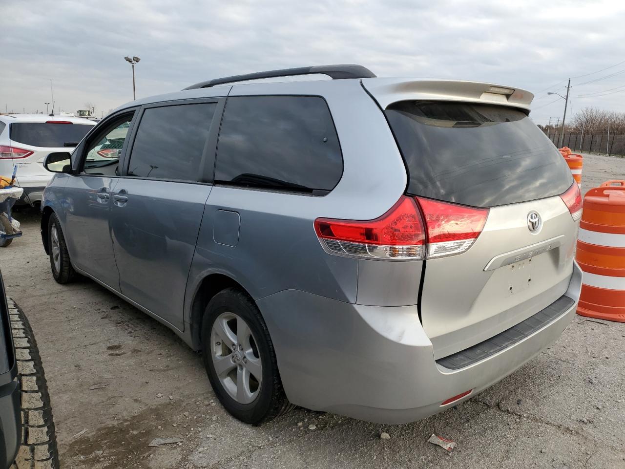 Photo 1 VIN: 5TDKK3DC2DS405367 - TOYOTA SIENNA 