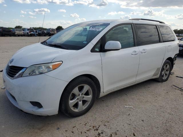 Photo 0 VIN: 5TDKK3DC2ES408027 - TOYOTA SIENNA LE 