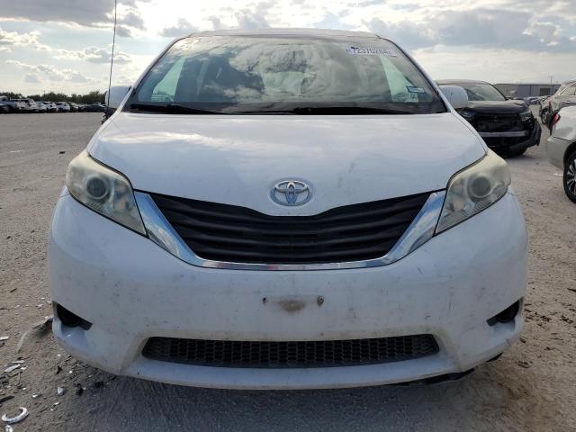 Photo 4 VIN: 5TDKK3DC2ES408027 - TOYOTA SIENNA LE 