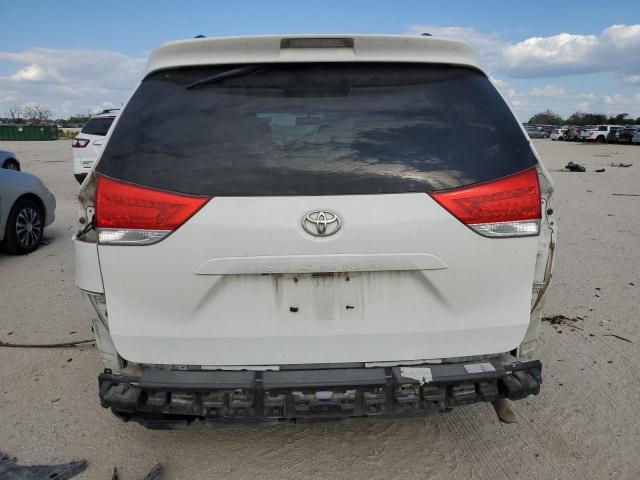 Photo 5 VIN: 5TDKK3DC2ES408027 - TOYOTA SIENNA LE 