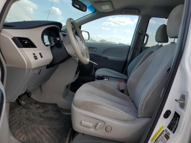 Photo 6 VIN: 5TDKK3DC2ES408027 - TOYOTA SIENNA LE 