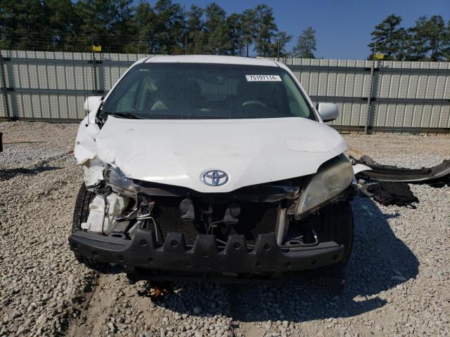 Photo 4 VIN: 5TDKK3DC2ES416452 - TOYOTA SIENNA LE 