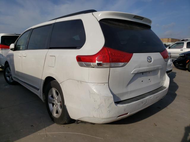 Photo 2 VIN: 5TDKK3DC2ES419884 - TOYOTA SIENNA LE 