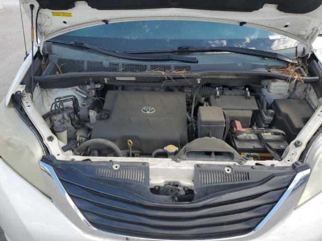 Photo 11 VIN: 5TDKK3DC2ES424616 - TOYOTA SIENNA LE 