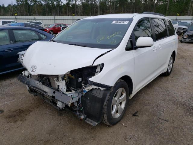 Photo 1 VIN: 5TDKK3DC2ES445739 - TOYOTA SIENNA LE 