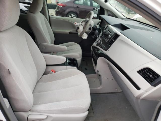 Photo 4 VIN: 5TDKK3DC2ES445739 - TOYOTA SIENNA LE 