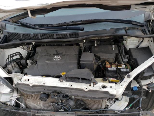 Photo 6 VIN: 5TDKK3DC2ES445739 - TOYOTA SIENNA LE 