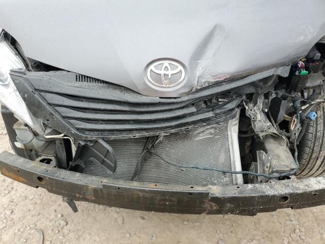 Photo 11 VIN: 5TDKK3DC2ES449922 - TOYOTA SIENNA LE 