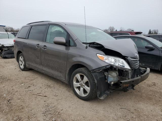 Photo 3 VIN: 5TDKK3DC2ES449922 - TOYOTA SIENNA LE 