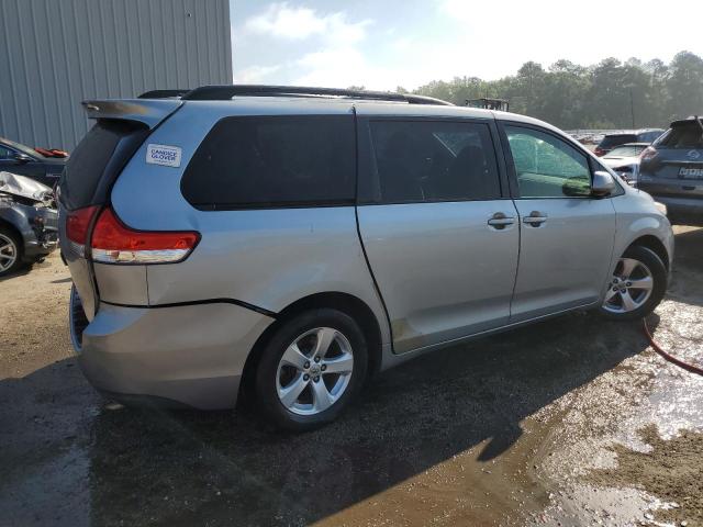 Photo 2 VIN: 5TDKK3DC2ES458121 - TOYOTA SIENNA LE 